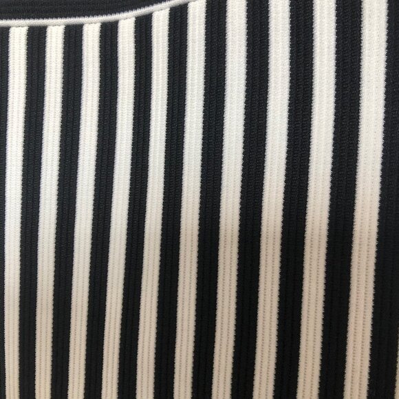 Maggy London Size 4 Black White Stripe Short Sleeve Straight Pencile Dress - Picture 11 of 11